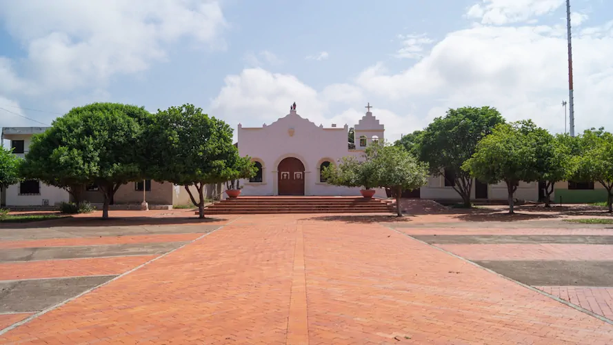 Plaza Principal Los Tupes