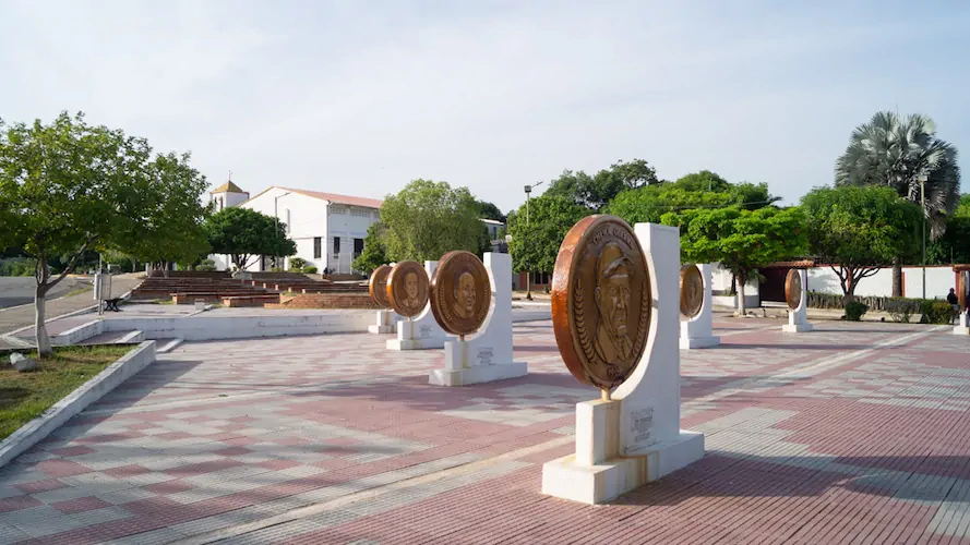 Calles y Plaza Patillal (Parque de la Moneda)