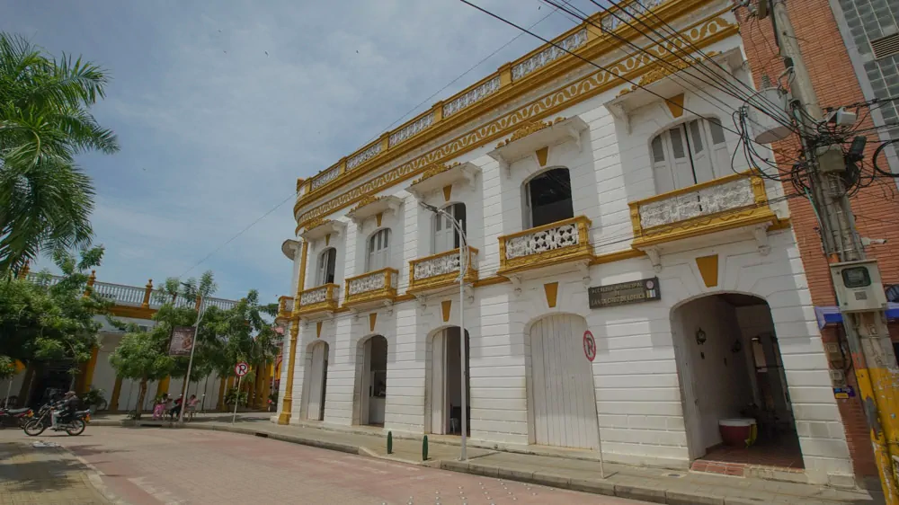 EDIFICIO GONZÁLEZ - ALCALDÍA