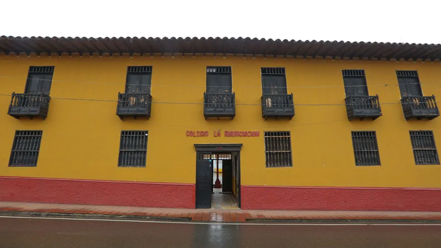 Colegio La Anunciación - Fundet